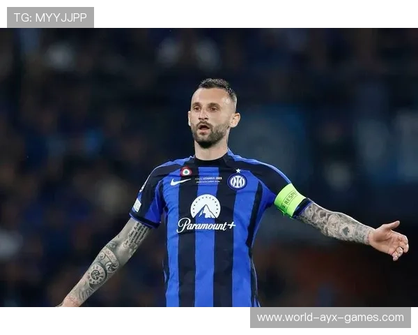 巴萨中路渗透连发，禁区前沿射门如雨，巴萨中场球星