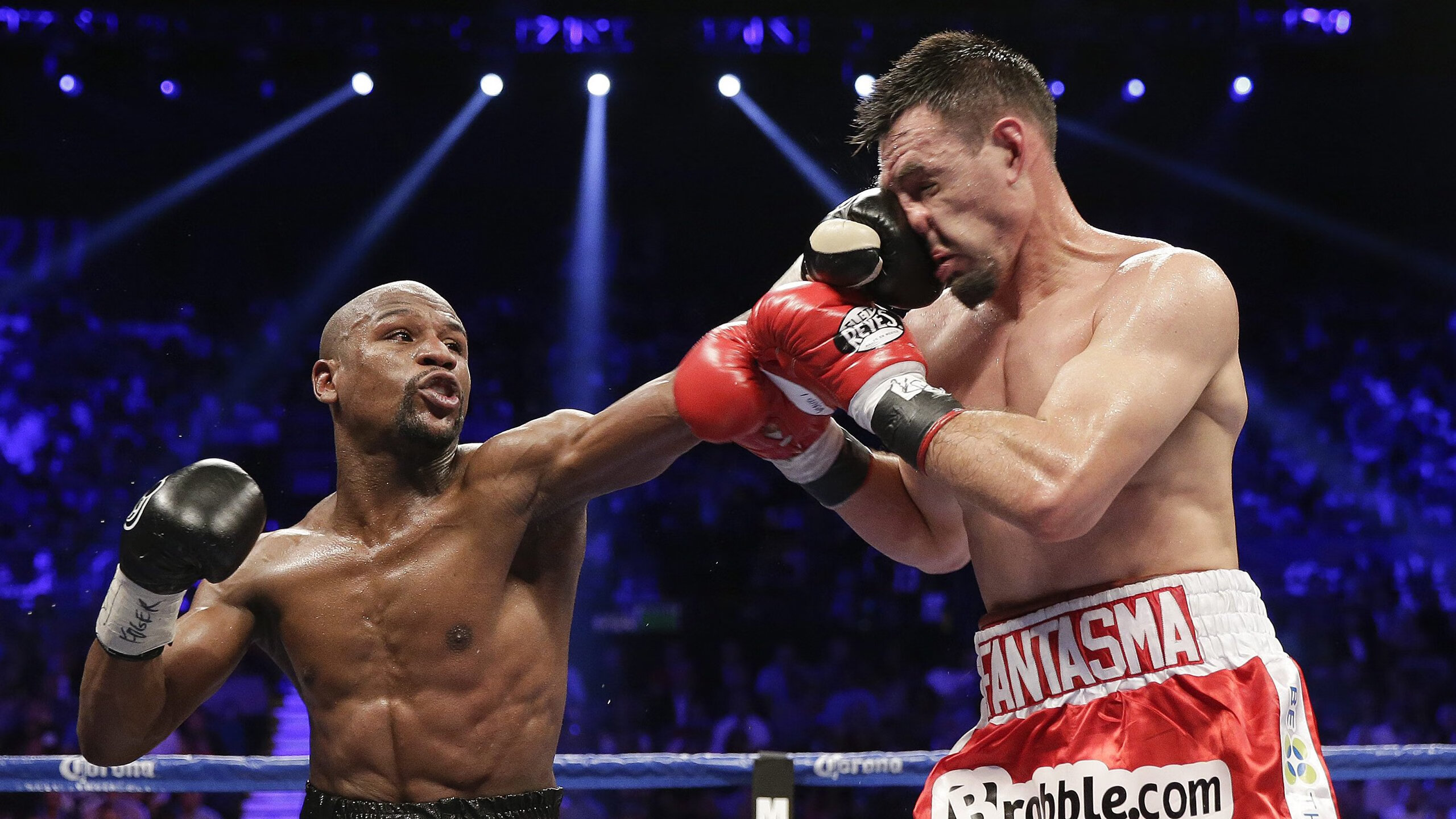 牛仔防守端制造四次失误，轻取对手，牛仔防塔